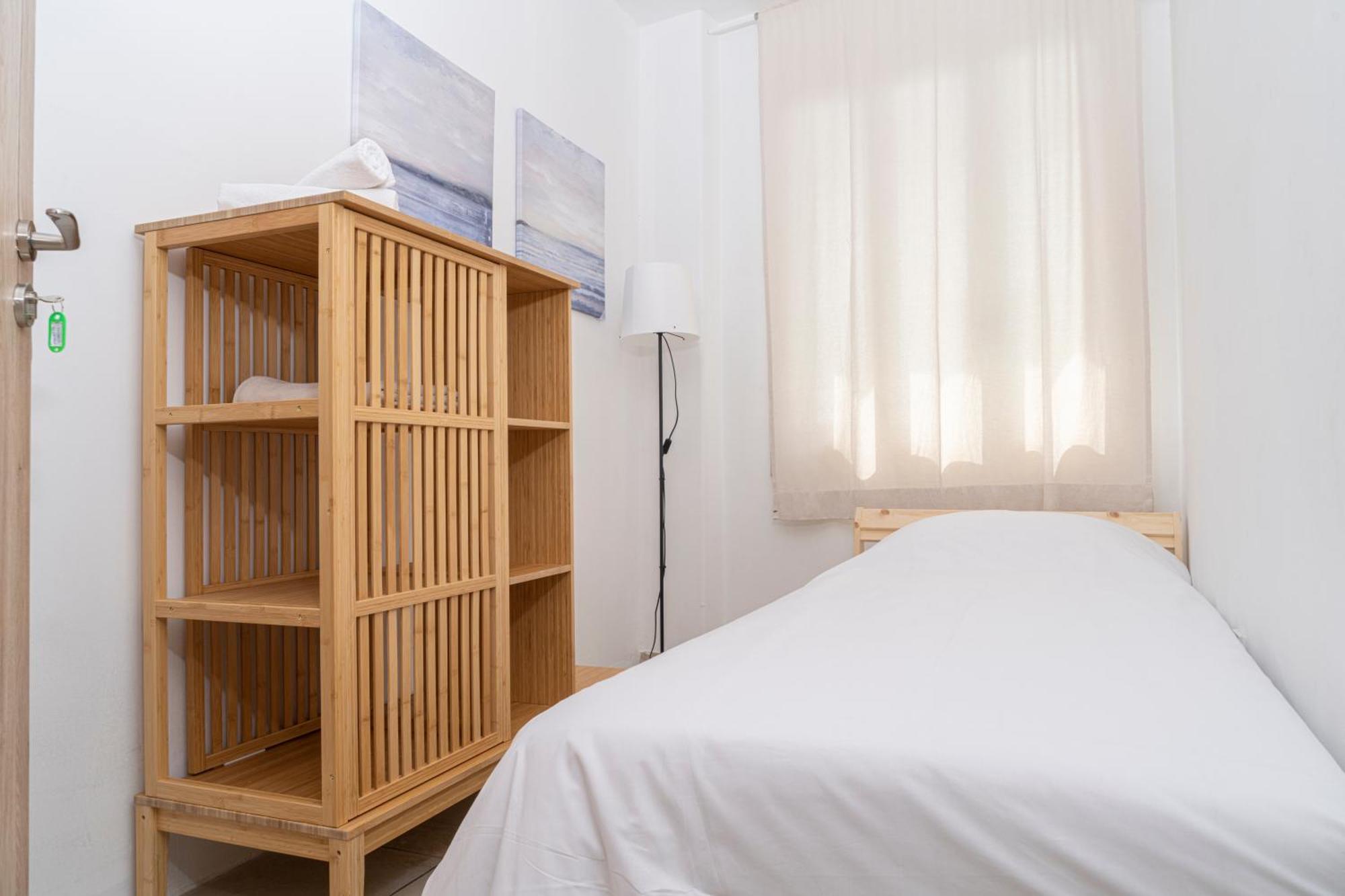 Private Room In Shared Flat Nicosia Exterior foto