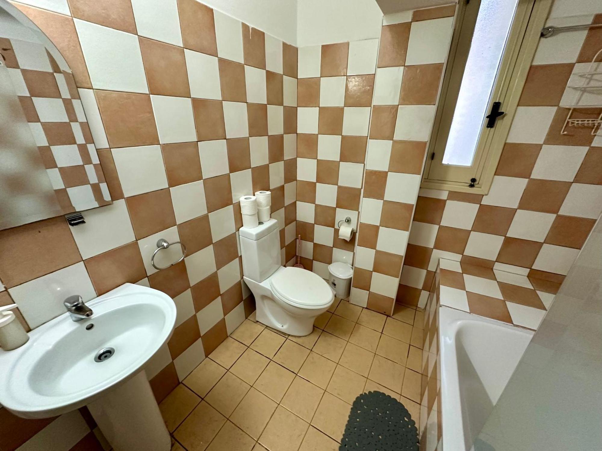 Private Room In Shared Flat Nicosia Exterior foto